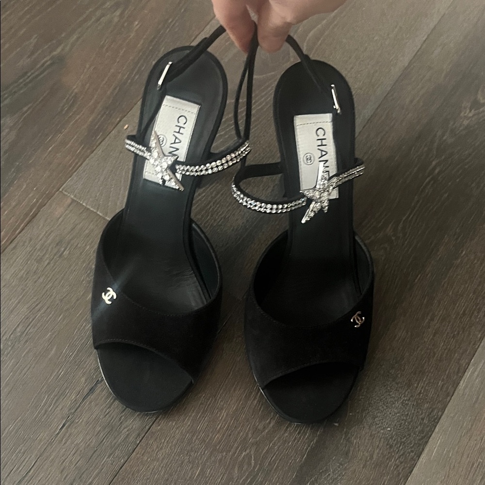 38.5 CHANEL Black Crystal Star Slingback Heels - Picture 4 of 11